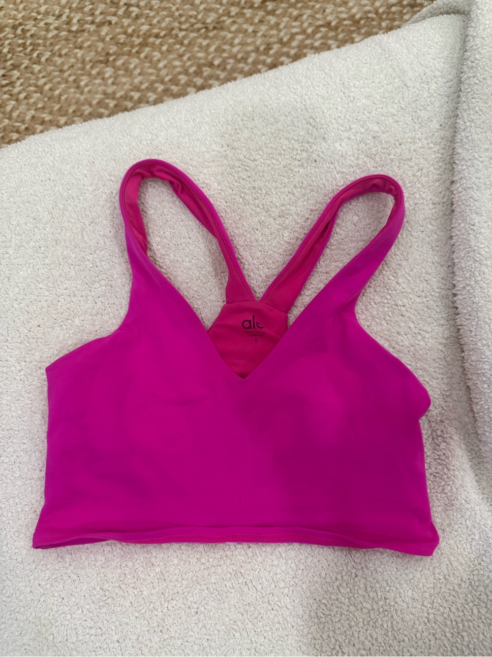 ALO Yoga V‑Neck Sports Bra Tank in Bright Fuchsia
